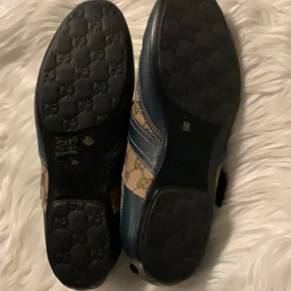 Gucci Navy and Beige Monogram Sneakers - Picture 2 of 11